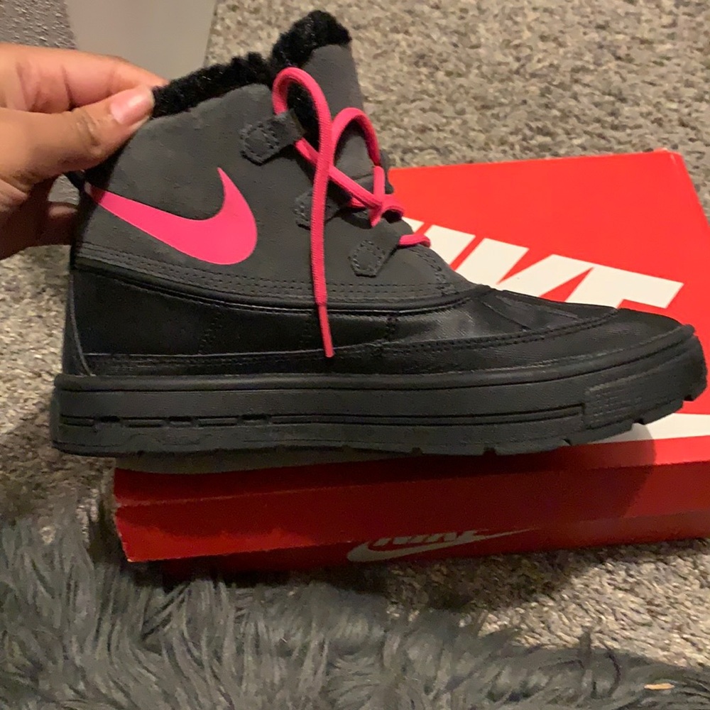 NIKE SNEAKERS/BOOTS GIRLS (kids)